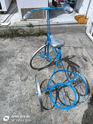 Bicicleta Decorativa Jardín Azul