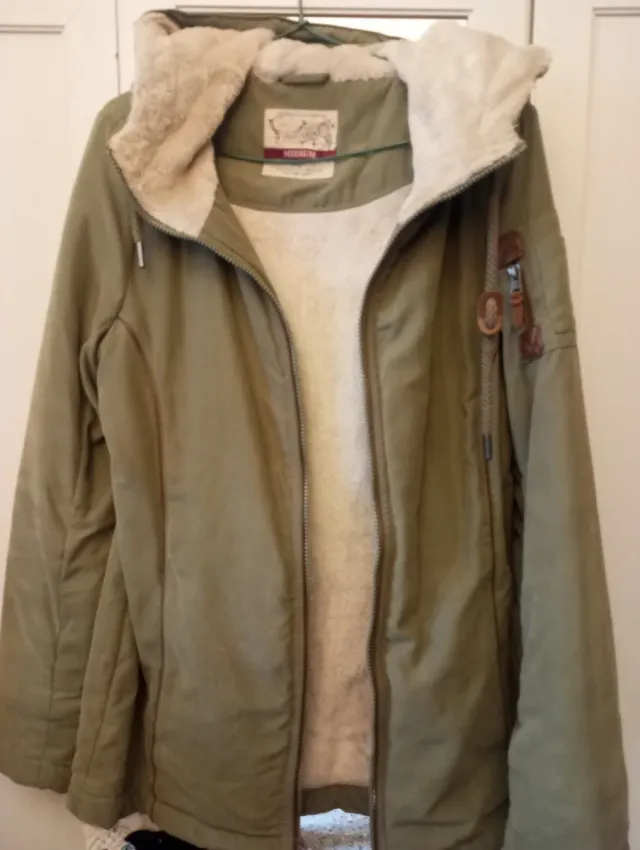 Abrigo tipo parka verde