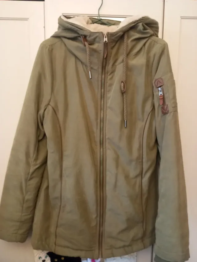 Abrigo tipo parka verde