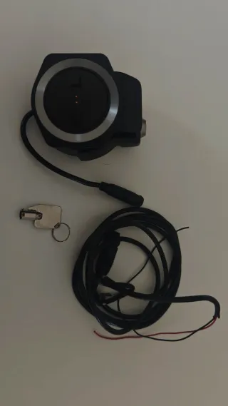 Soporte GPS TomTom Moto con Llave