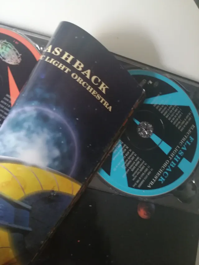 Libro y 3 CDs Flashback Electric Light Orchestra