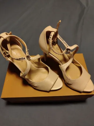Elegantes Zapatos tacón Gloria Ortiz 