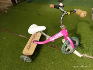 Triciclo niña rosa madera