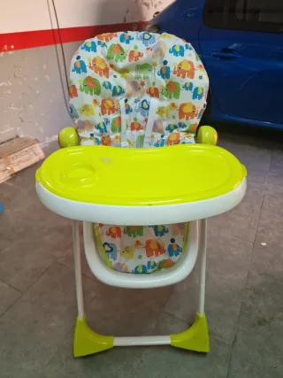 Trona bebé plegable y regulable. Modelo elefante.