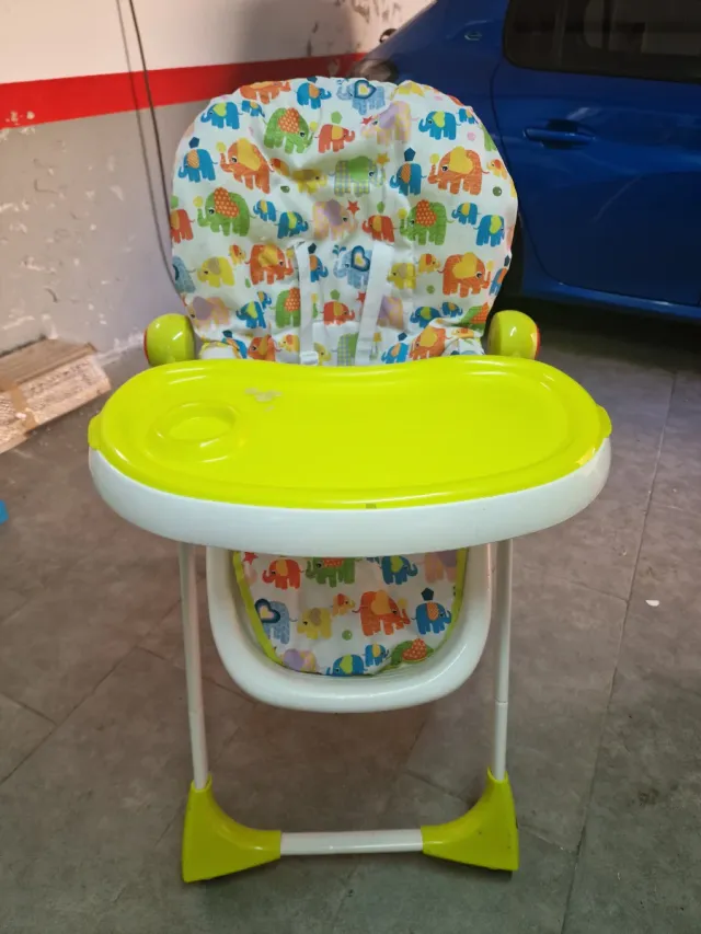 Trona bebé plegable y regulable. Modelo elefante.