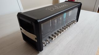 Amplificador Hughes & Kettner TubeMeister Deluxe40