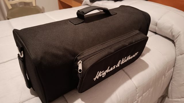 Amplificador Hughes & Kettner TubeMeister Deluxe40