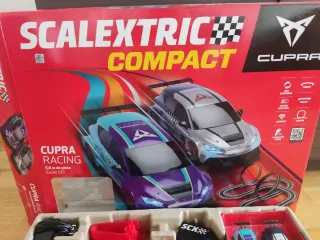Scalextric Compact Cupra Racing