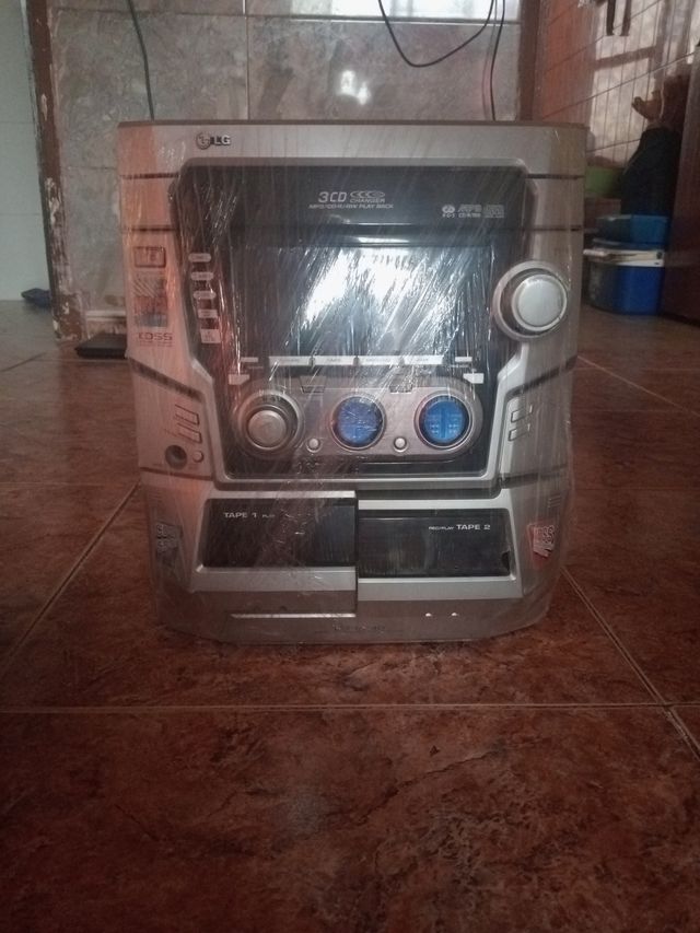 Equipo de música LG 3CD