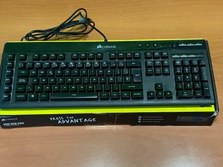 Teclado Corsair K55 RGB PRO - Tecla rota