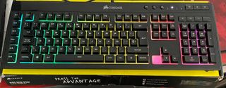 Teclado Corsair K55 RGB PRO - Tecla rota