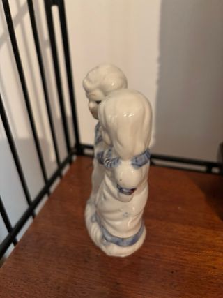 Figura decorativa pareja porcelana