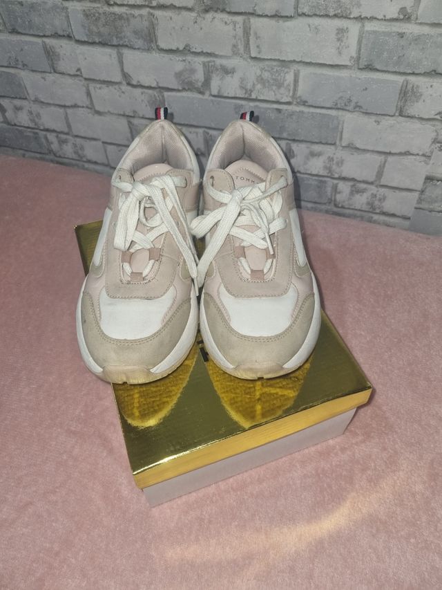 Zapatillas Tommy Hilfiger rosas y blancas