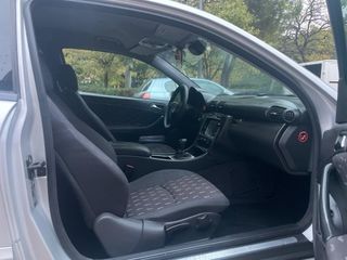 Mercedes-Benz Clase C 2004