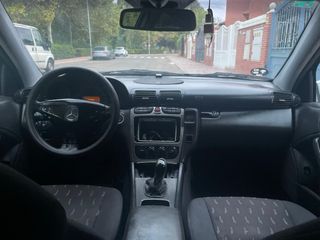 Mercedes-Benz Clase C 2004