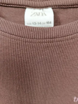 Camiseta Zara manga larga marrón