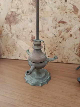 Antica lampada lumini ad olio
