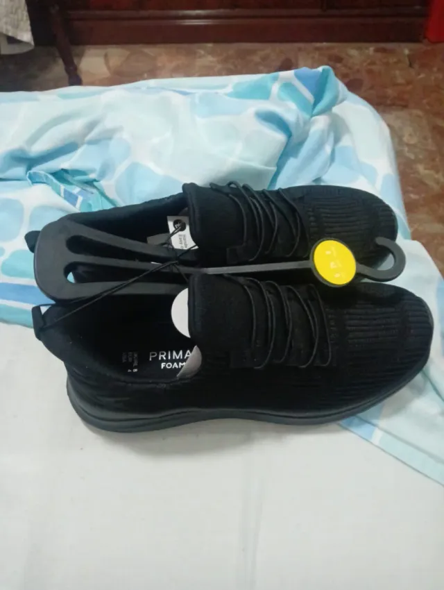Zapatillas Negras Talla 42 Sin Uso