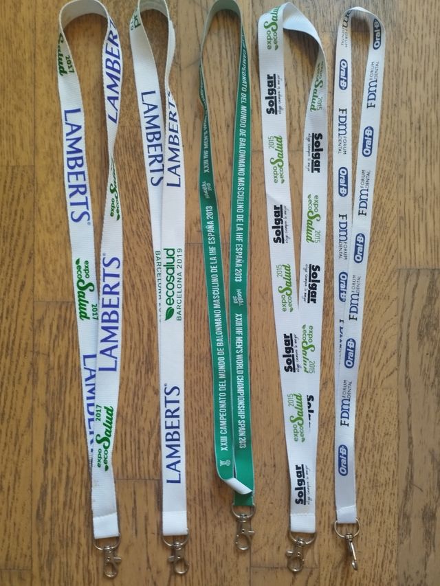 17 Lanyards varios: Lamberts, Solgar, Oral-B