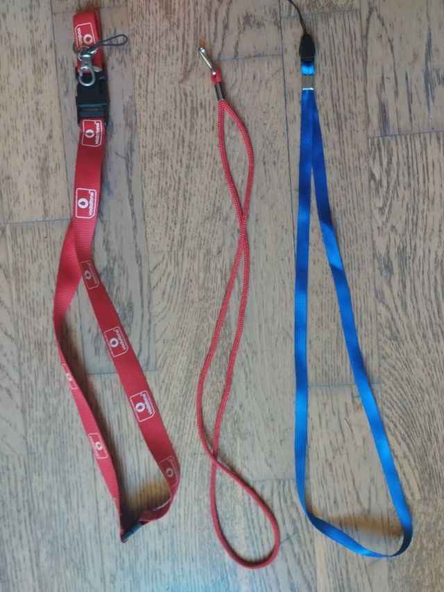 17 Lanyards varios: Lamberts, Solgar, Oral-B