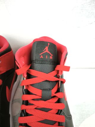 Sapatilhas Nike Air Jordan Mid 41