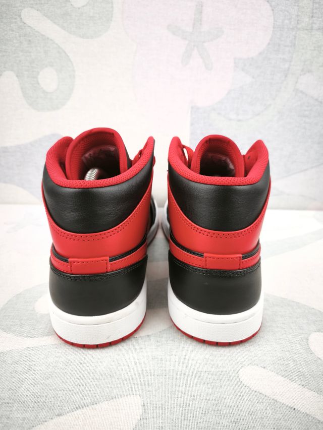 Sapatilhas Nike Air Jordan Mid 41