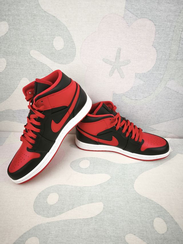 Sapatilhas Nike Air Jordan Mid 41