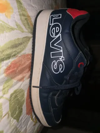 Zapatillas Levi's Azul y Rojo Talla 39