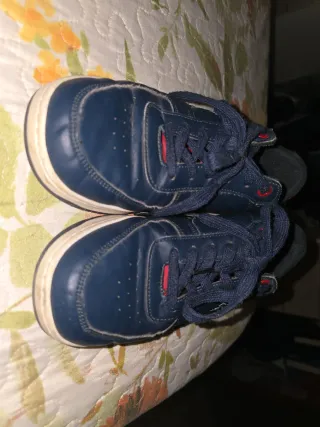 Zapatillas Levi's Azul y Rojo Talla 39