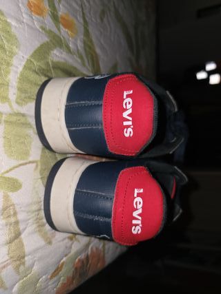 Zapatillas Levi's Azul y Rojo Talla 39