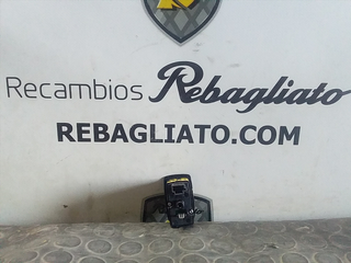 MANDO ELEVALUNAS DELANTERO DERECHO MERCEDES-BENZ