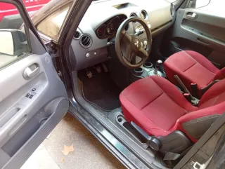 Mitsubishi Colt 2005