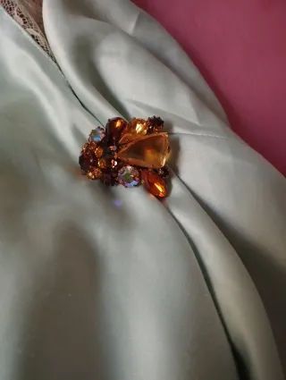 Broche vintage ámbar y dorado