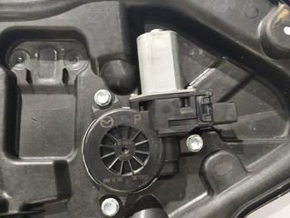 ELEVALUNAS DELANTERO IZQUIERDO MAZDA 3 BERLINA /