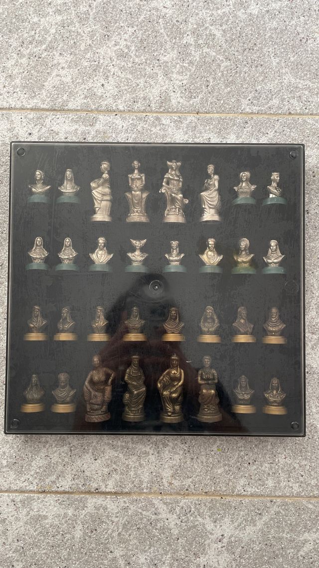 Ajedrez de colección figuras metálicas