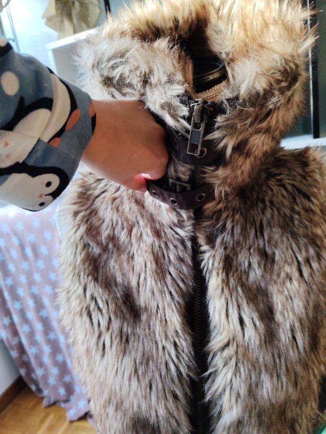 Chaleco pelo sintético talla S
Buena calidad