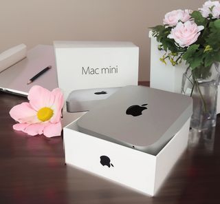 Mac Mini Apple i7 3.0GHz 16GB RAM 256GB SSD Caja