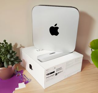 Mac Mini Apple i7 3.0GHz 16GB RAM 256GB SSD Caja