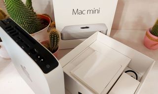 Mac Mini Apple i7 3.0GHz 16GB RAM 256GB SSD Caja