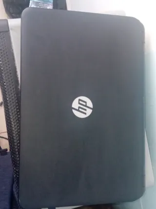 Ordenador portátil HP mesale esta pantalla azul