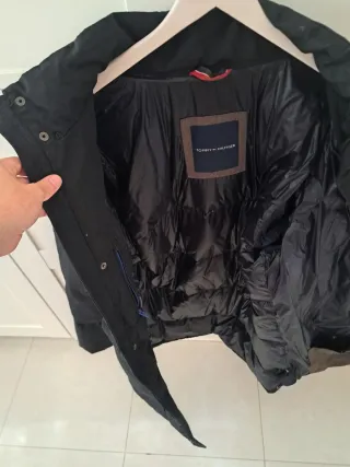 Parka de plumas Tommy Hilfiger Negra.