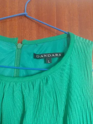 Vestido verde tejido con textura 