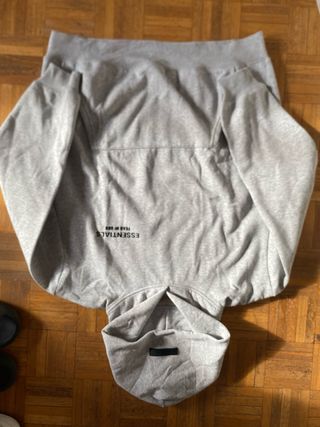 Sudadera Essentials Fear of God Gris