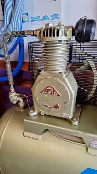 Compresor ABC sin uso. De domicilio particular.