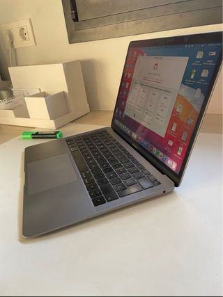 MacBook Air i5 | 8GB RAM | 128GB SSD | Touch ID