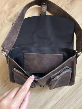 Bolso marrón tipo cuero – Pull&Bear