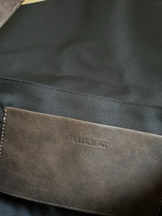Bolso marrón tipo cuero – Pull&Bear