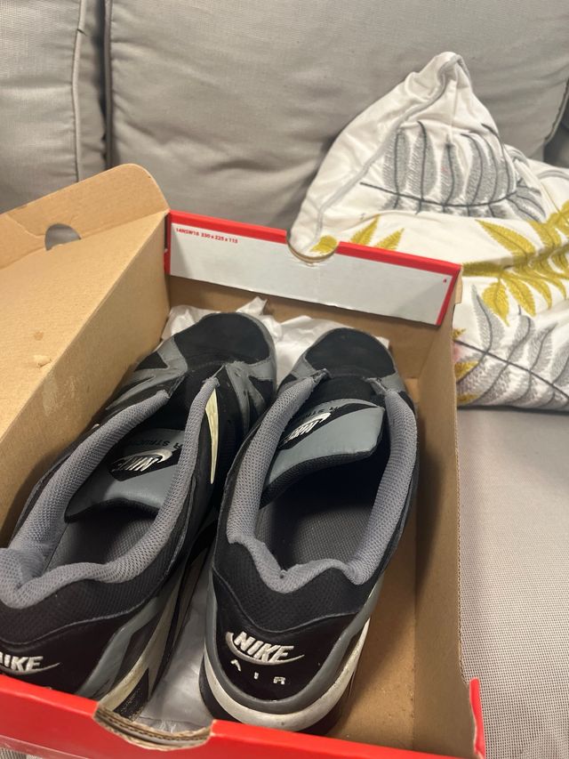 Nike Structure Negro/Gris