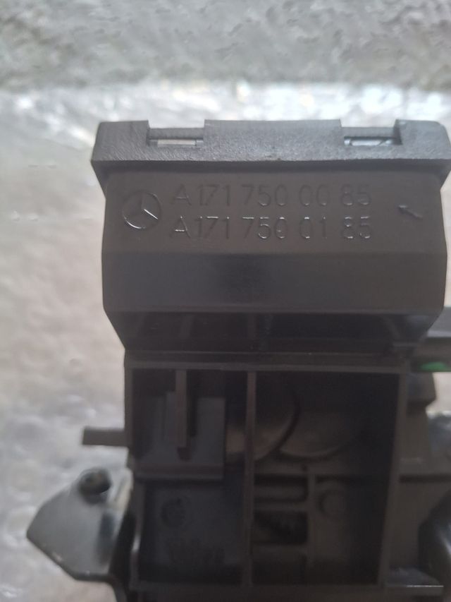 Cerradura Maletero Mercedes A1717500085