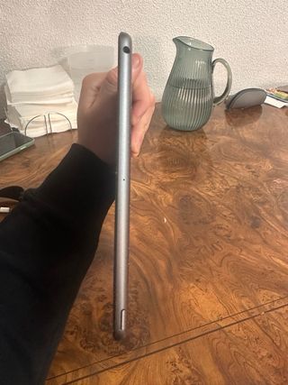 Apple iPad nero (7a generazione) 32Gb grigio+Apple Pencil